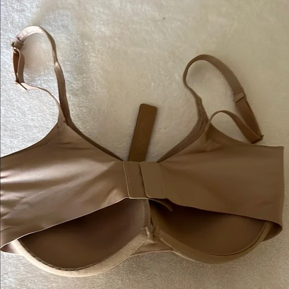 SKIMS Clay Nipple Bra 32DD Brand New w Tags